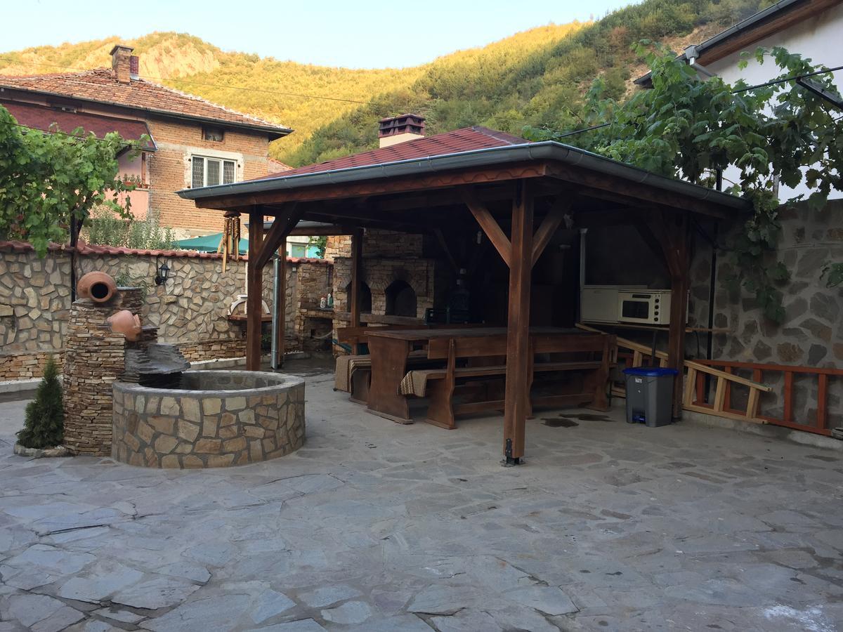 Elenite Guesthouse Gotse Deltjev Exteriör bild