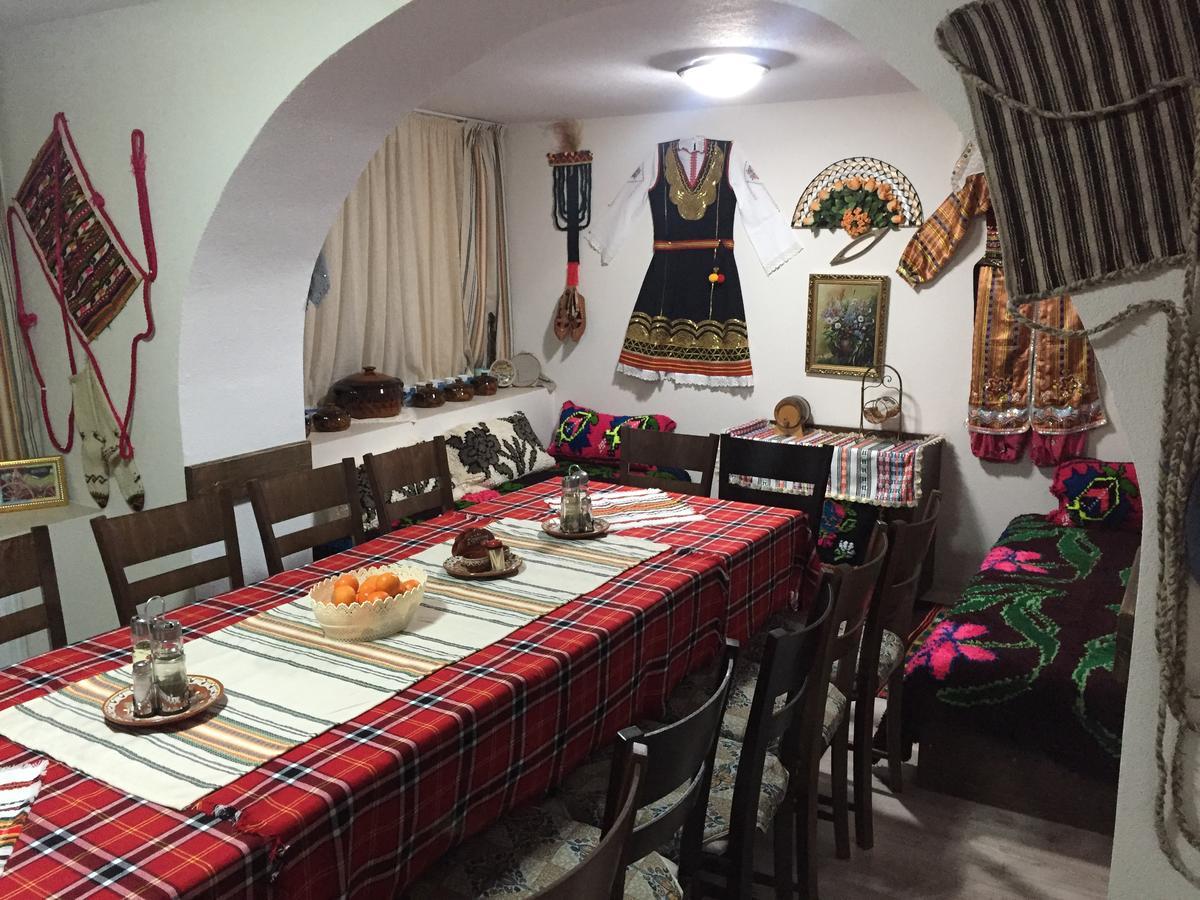 Elenite Guesthouse Gotse Deltjev Exteriör bild